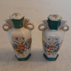 VTG Japanese "Chrysanthemum"  Salt and Pepper Shakers